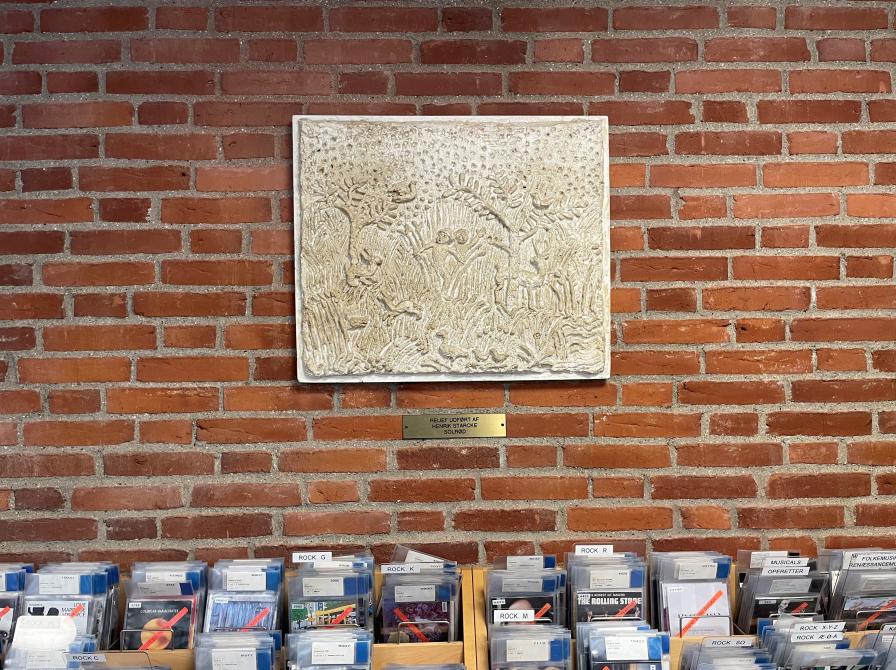 Relief af Henrik Starcke.